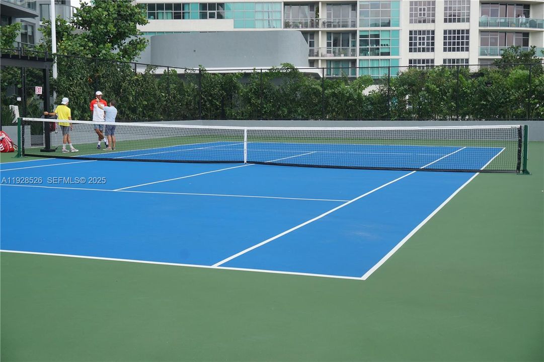 В аренду: $3,600 (1 спален, 1 ванн, 713 Квадратных фут)