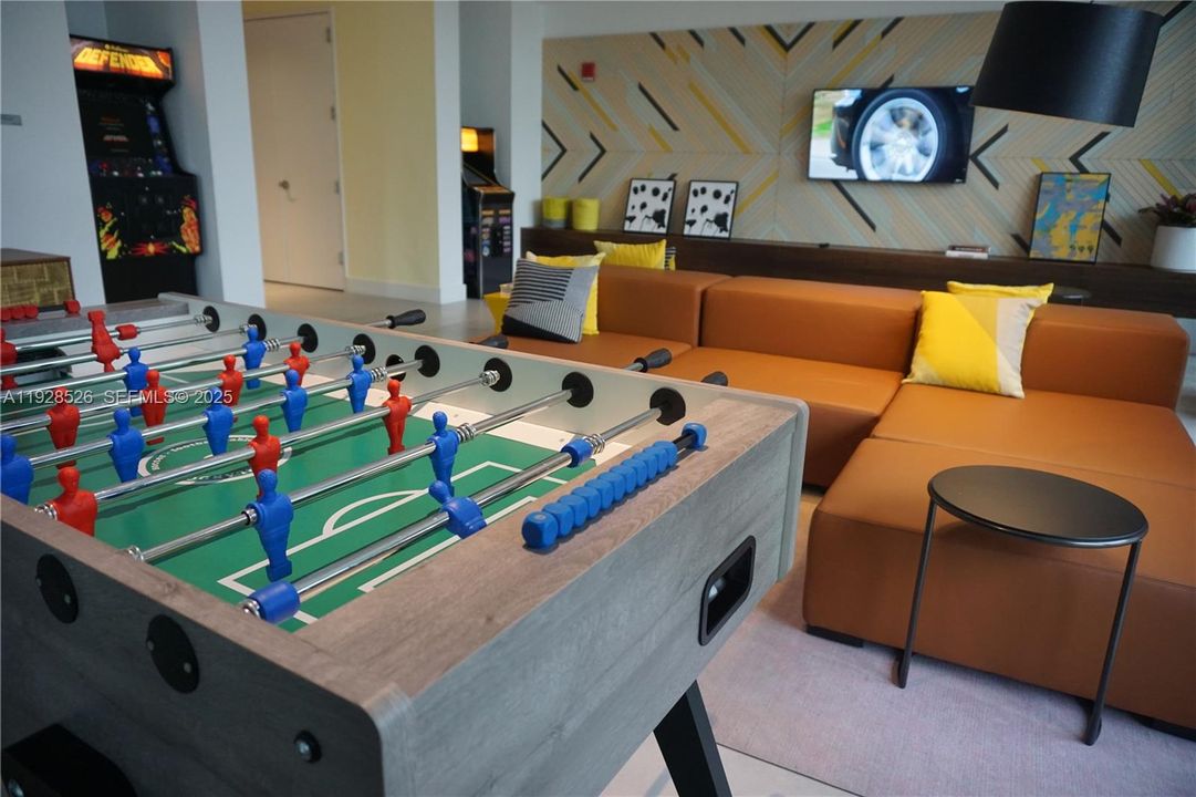 В аренду: $3,600 (1 спален, 1 ванн, 713 Квадратных фут)