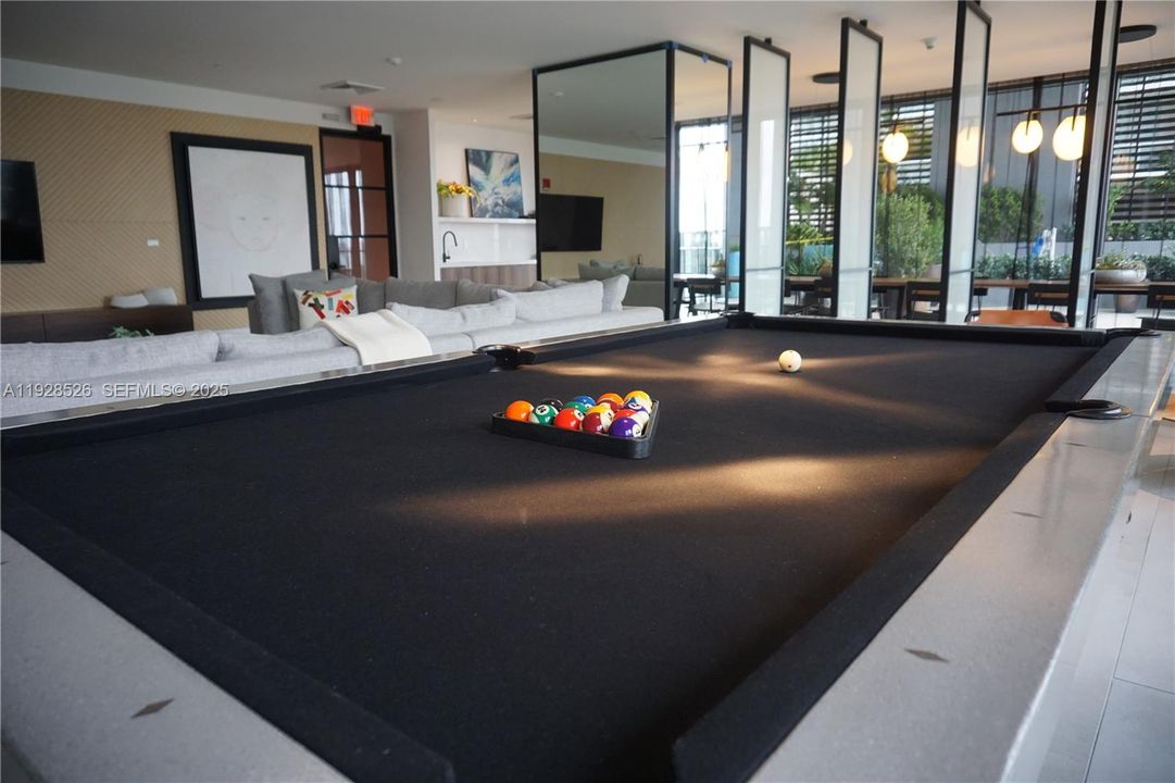 В аренду: $3,600 (1 спален, 1 ванн, 713 Квадратных фут)