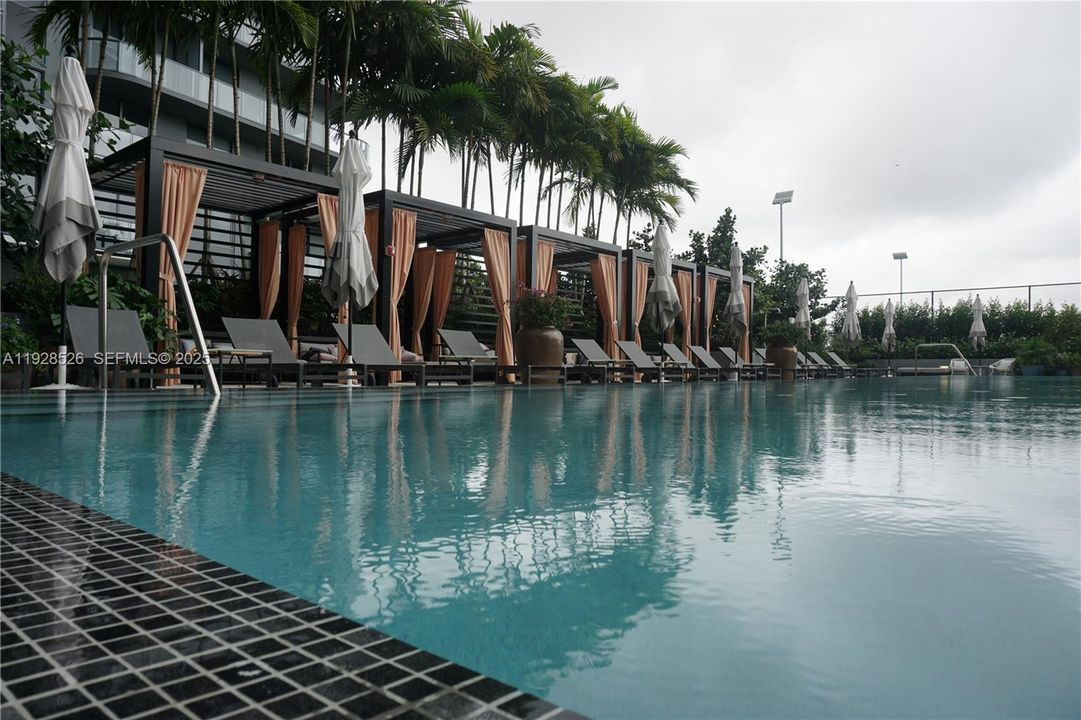 В аренду: $3,600 (1 спален, 1 ванн, 713 Квадратных фут)