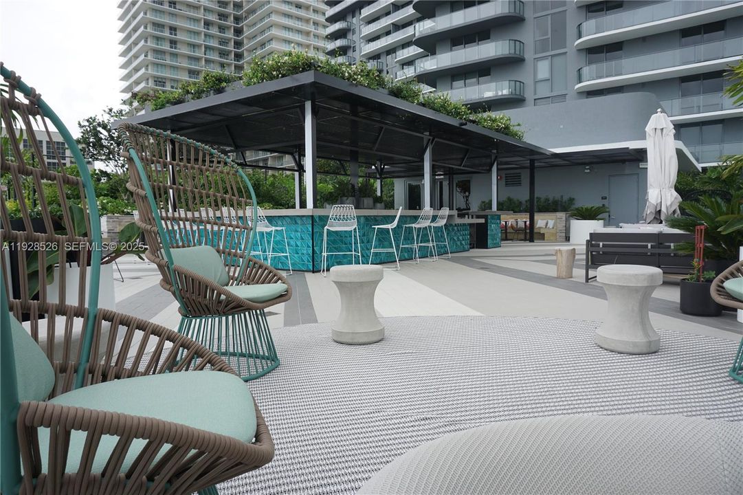 В аренду: $3,600 (1 спален, 1 ванн, 713 Квадратных фут)