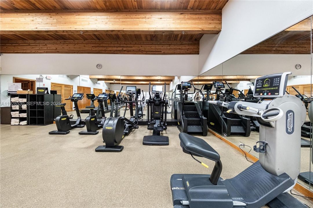 В аренду: $4,500 (2 спален, 2 ванн, 1469 Квадратных фут)