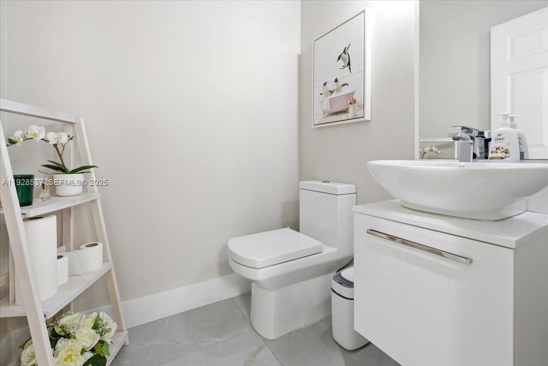 待售: $895,000 (5 贝兹, 4 浴室, 3084 平方英尺)