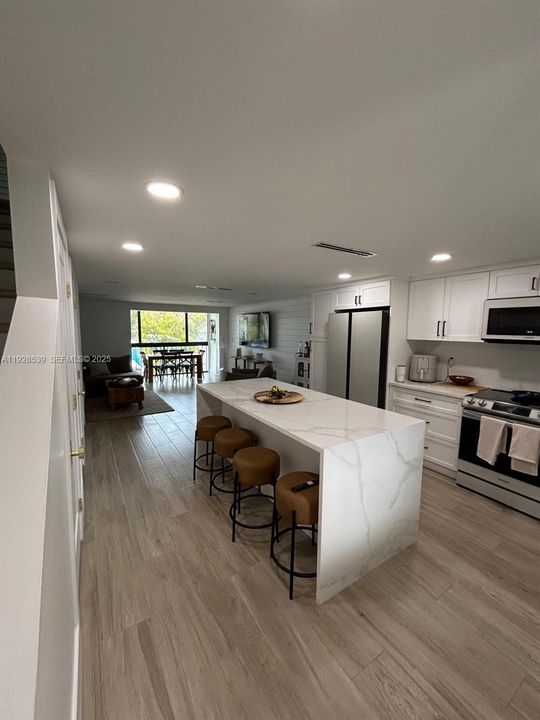 En Venta: $559,000 (2 camas, 2 baños, 1016 Pies cuadrados)