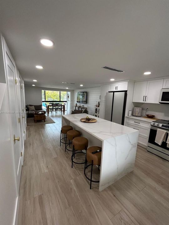 En Venta: $559,000 (2 camas, 2 baños, 1016 Pies cuadrados)