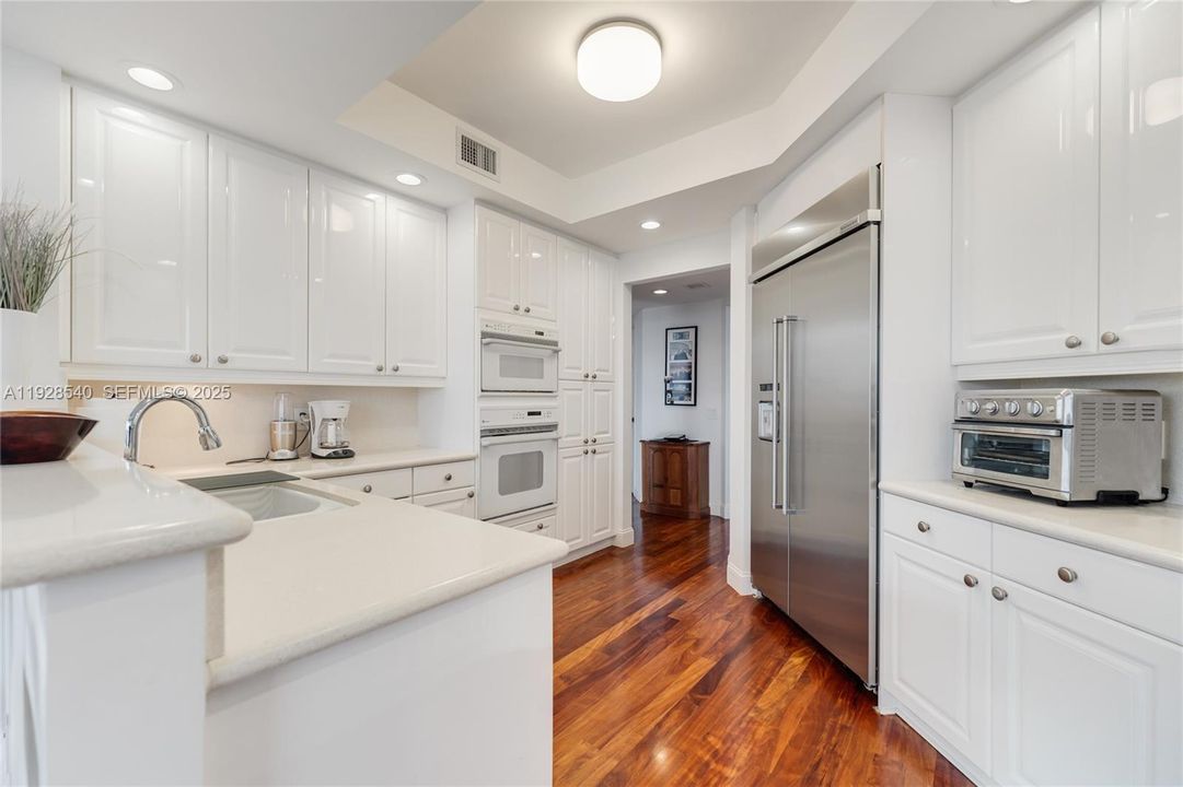 В аренду: $12,000 (3 спален, 3 ванн, 2740 Квадратных фут)