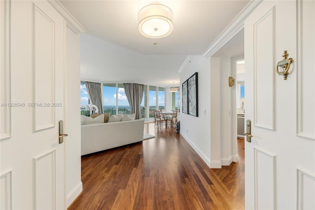 В аренду: $12,000 (3 спален, 3 ванн, 2740 Квадратных фут)