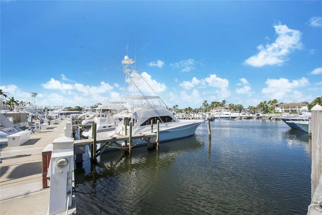 В аренду: $12,000 (3 спален, 3 ванн, 2740 Квадратных фут)