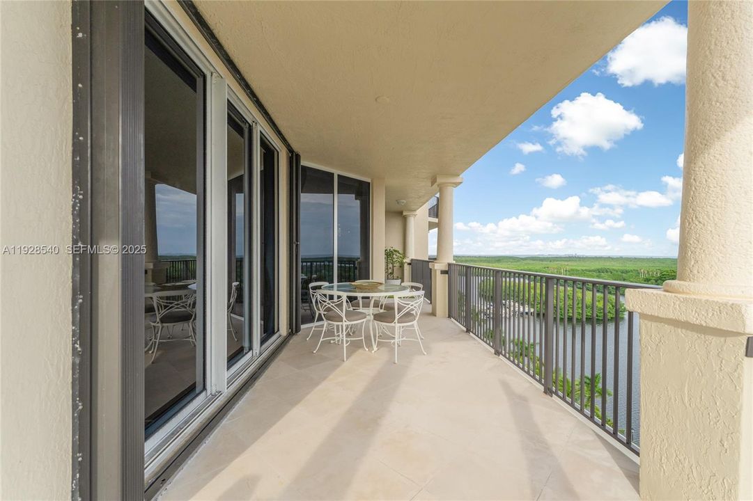 В аренду: $12,000 (3 спален, 3 ванн, 2740 Квадратных фут)