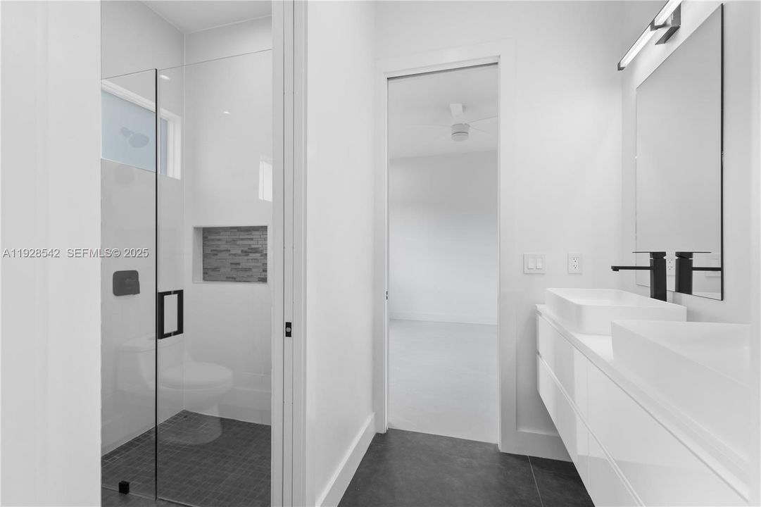 待售: $797,000 (3 贝兹, 2 浴室, 0 平方英尺)