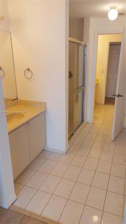 For Rent: $2,700 (2 beds, 2 baths, 1115 Square Feet)