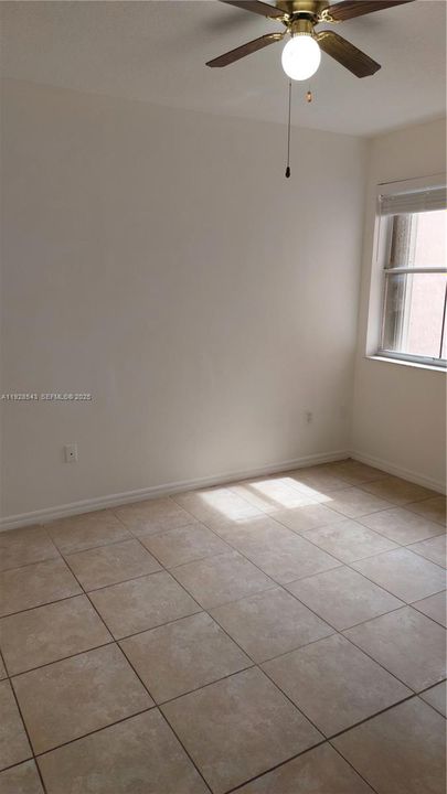 For Rent: $2,700 (2 beds, 2 baths, 1115 Square Feet)