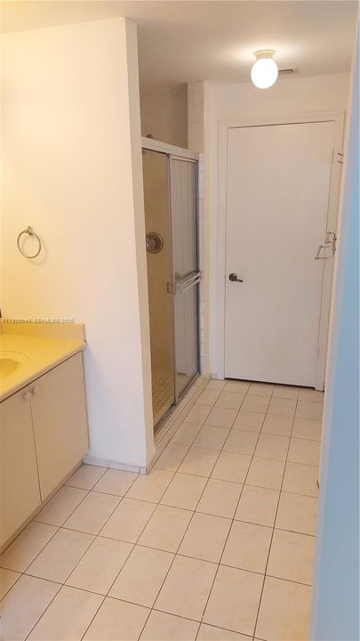 For Rent: $2,700 (2 beds, 2 baths, 1115 Square Feet)