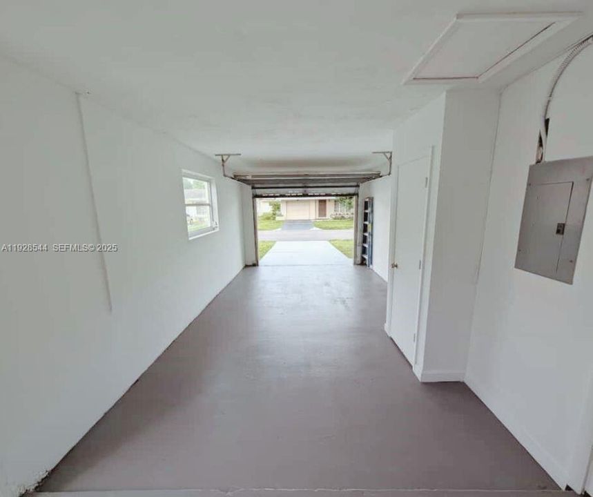 待售: $299,000 (2 贝兹, 1 浴室, 868 平方英尺)