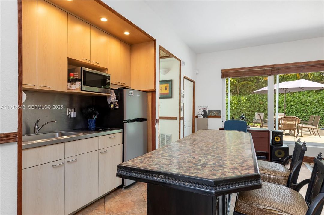 For Sale: $2,399,000 (6 beds, 3 baths, 2967 Square Feet)