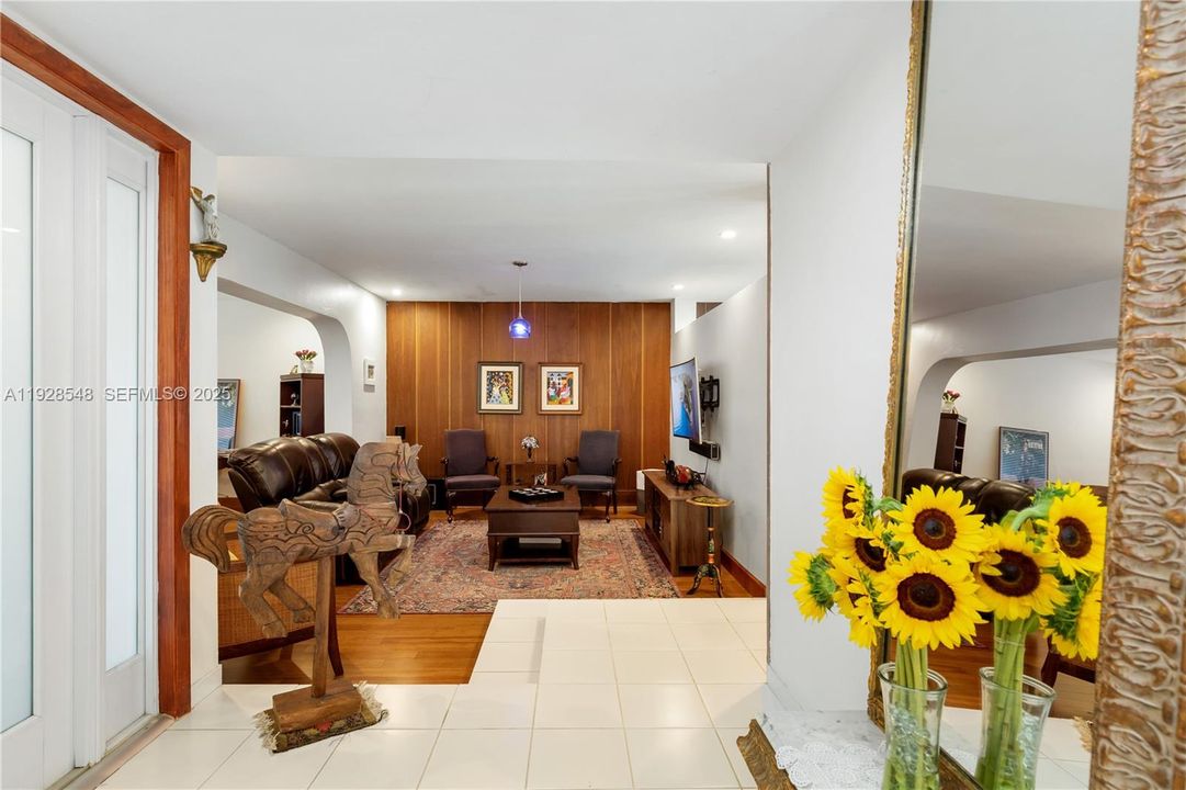 For Sale: $2,399,000 (6 beds, 3 baths, 2967 Square Feet)