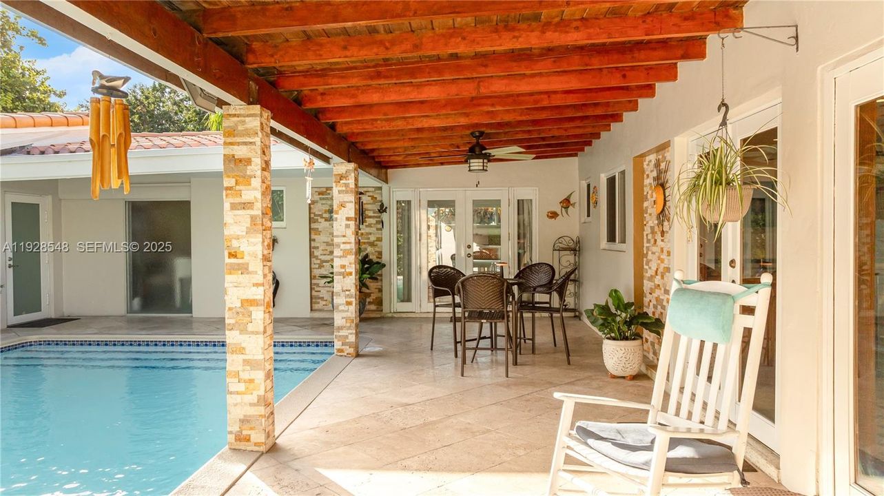 For Sale: $2,399,000 (6 beds, 3 baths, 2967 Square Feet)