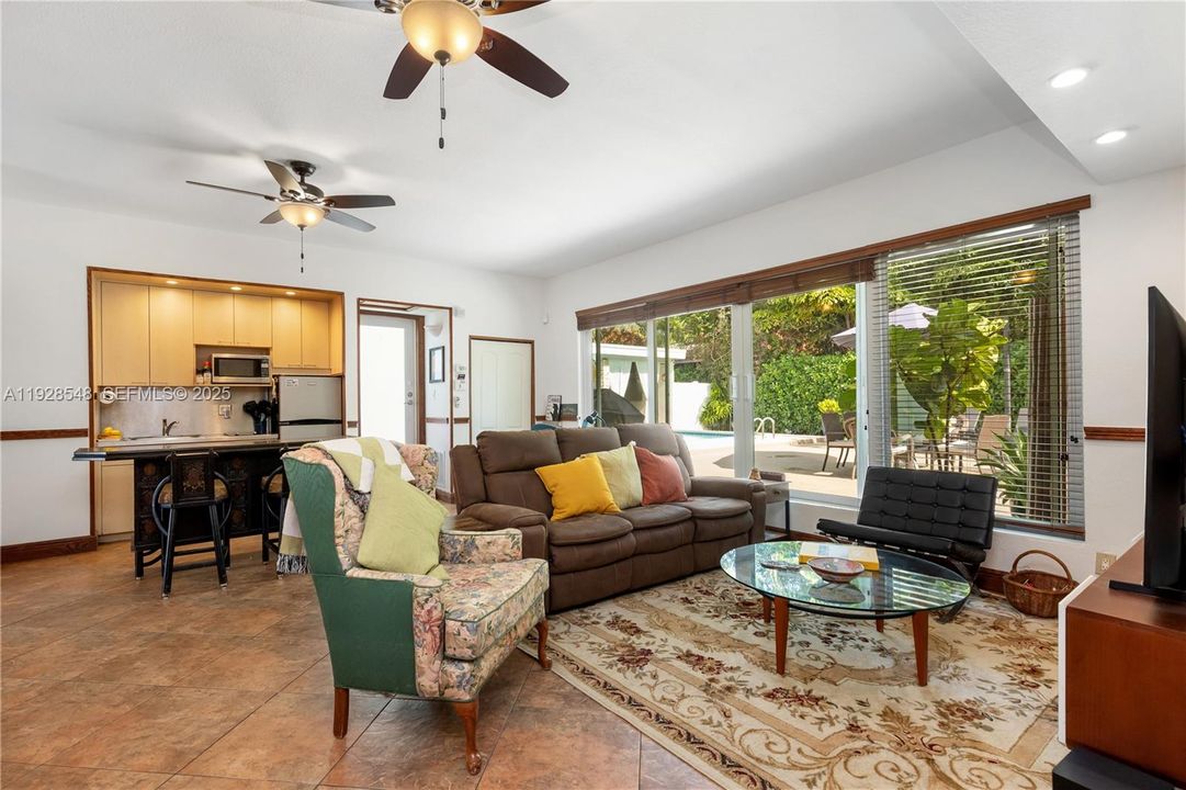 For Sale: $2,399,000 (6 beds, 3 baths, 2967 Square Feet)