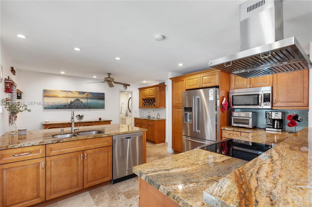 For Sale: $2,399,000 (6 beds, 3 baths, 2967 Square Feet)