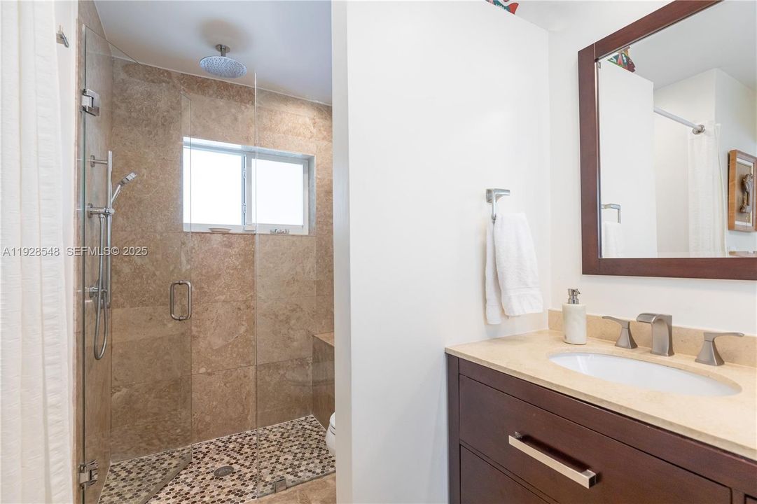 For Sale: $2,399,000 (6 beds, 3 baths, 2967 Square Feet)