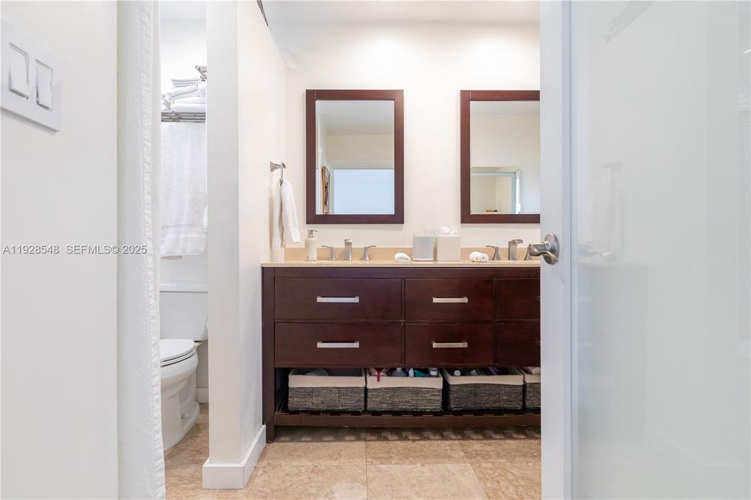 For Sale: $2,399,000 (6 beds, 3 baths, 2967 Square Feet)