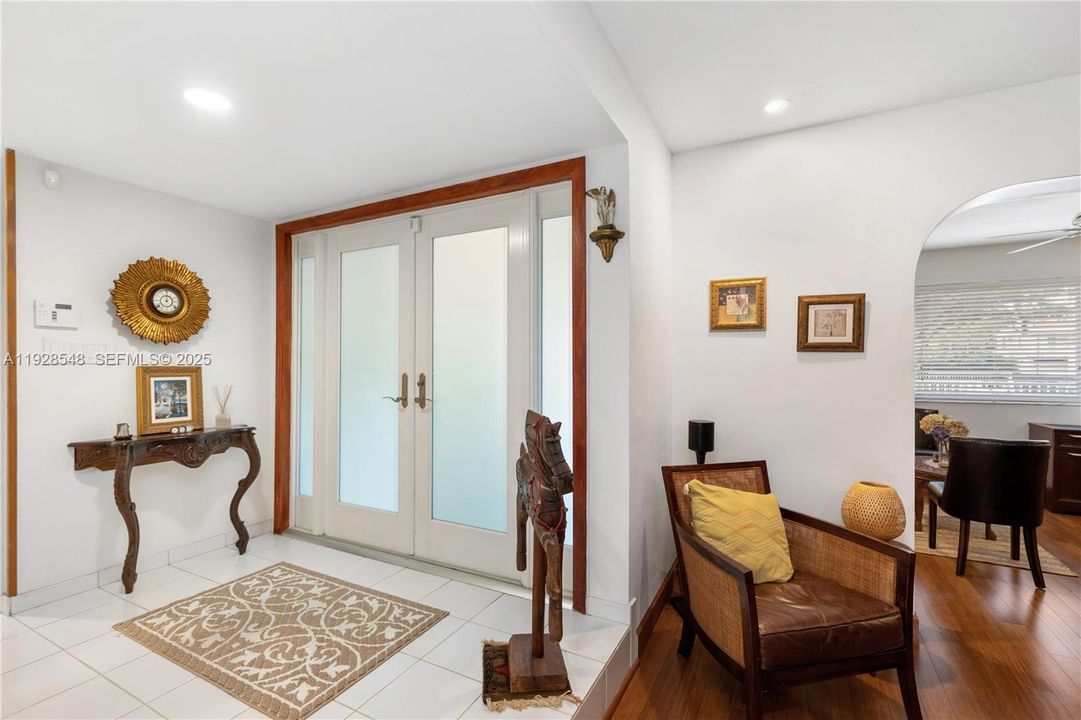 For Sale: $2,399,000 (6 beds, 3 baths, 2967 Square Feet)