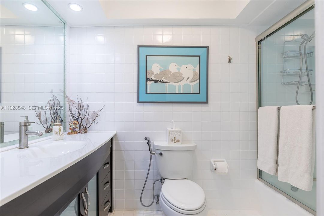 For Sale: $2,399,000 (6 beds, 3 baths, 2967 Square Feet)