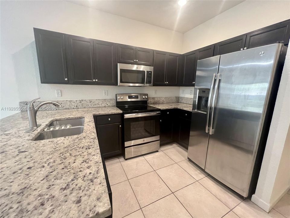 En Renta: $3,300 (3 camas, 3 baños, 1822 Pies cuadrados)