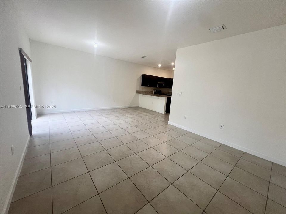 En Renta: $3,300 (3 camas, 3 baños, 1822 Pies cuadrados)