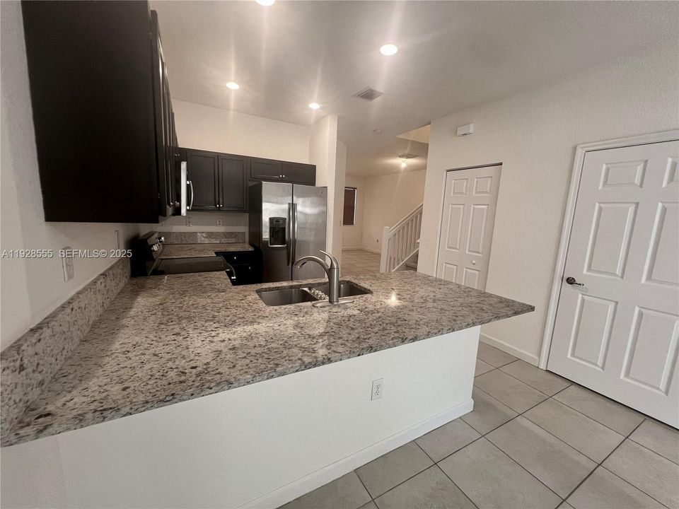 En Renta: $3,300 (3 camas, 3 baños, 1822 Pies cuadrados)