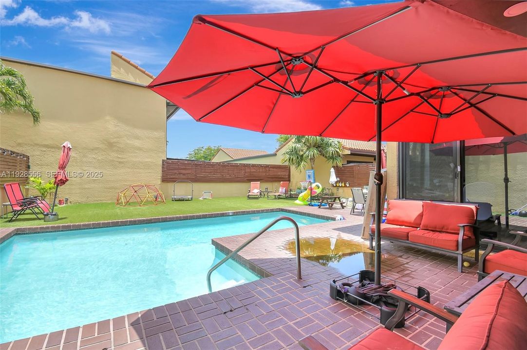 На продажу: $625,000 (3 спален, 2 ванн, 1673 Квадратных фут)