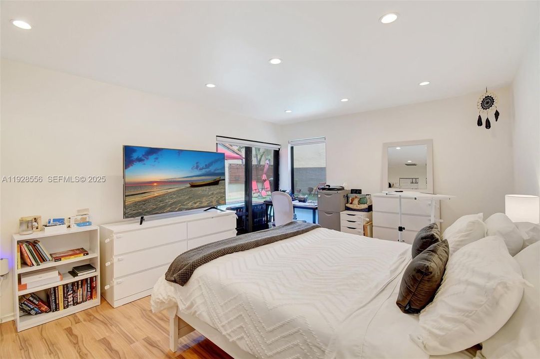 На продажу: $625,000 (3 спален, 2 ванн, 1673 Квадратных фут)