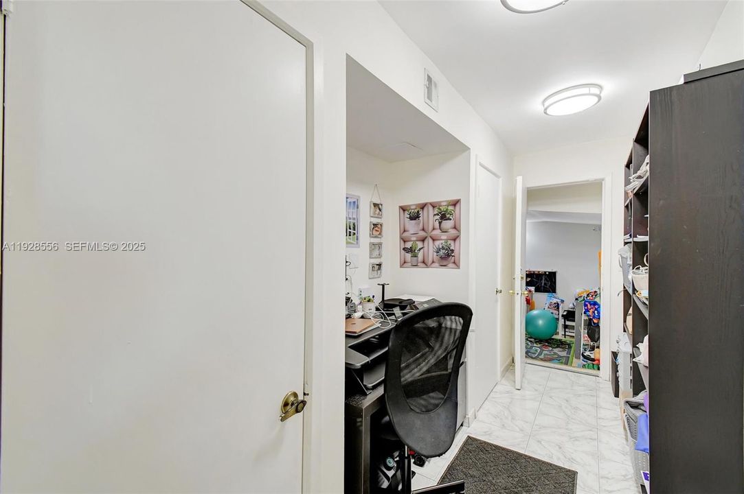 На продажу: $625,000 (3 спален, 2 ванн, 1673 Квадратных фут)