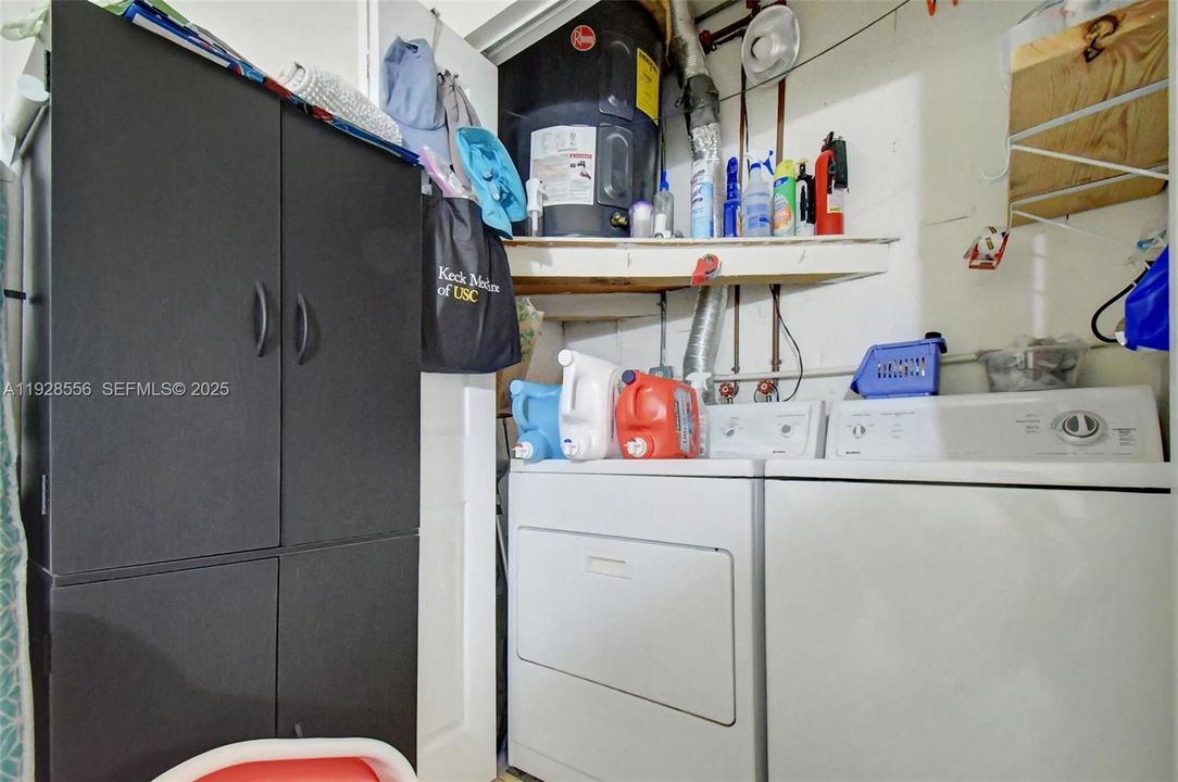 На продажу: $625,000 (3 спален, 2 ванн, 1673 Квадратных фут)