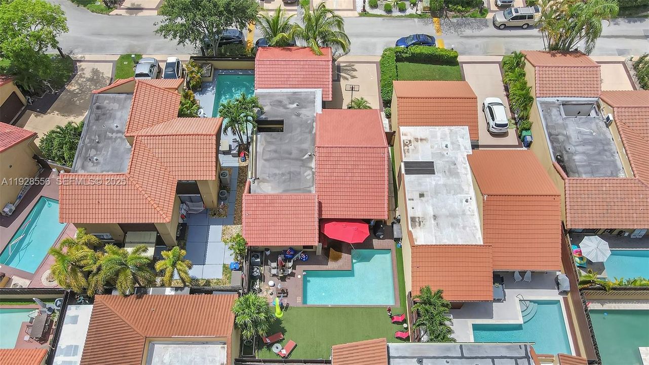 На продажу: $625,000 (3 спален, 2 ванн, 1673 Квадратных фут)