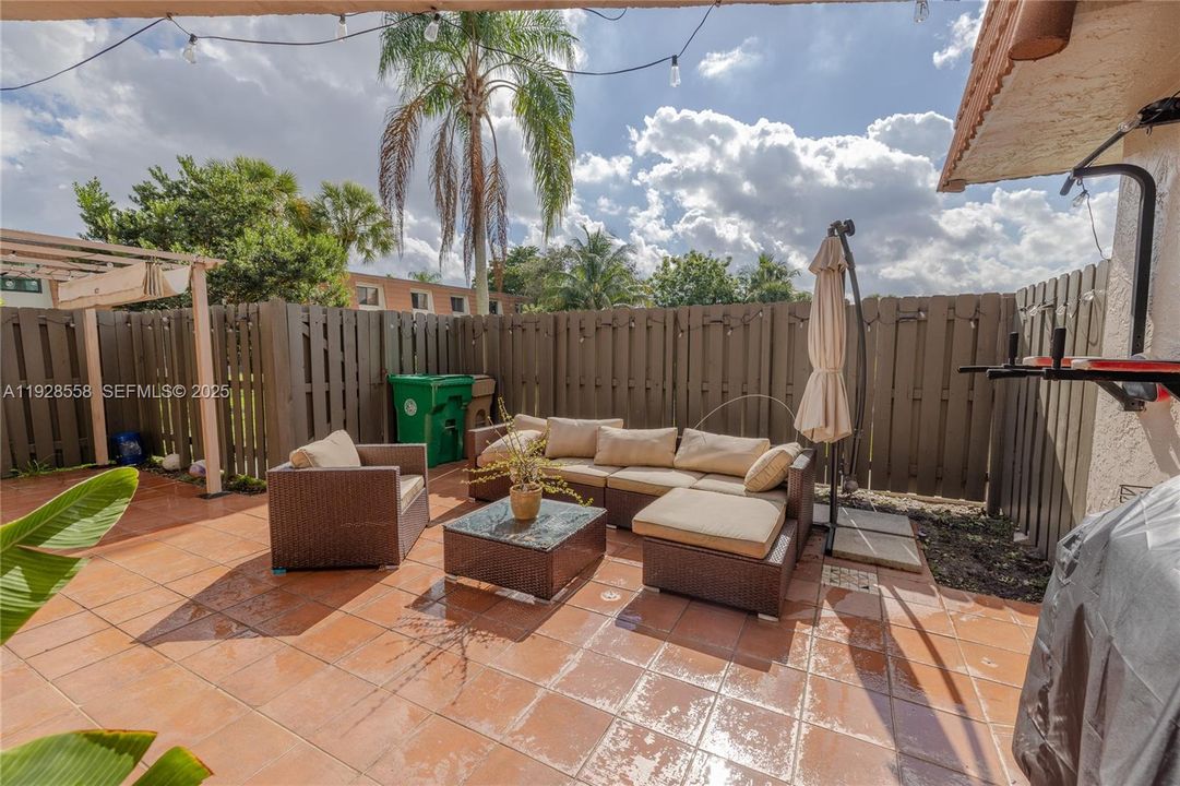 For Sale: $495,000 (3 beds, 2 baths, 1628 Square Feet)