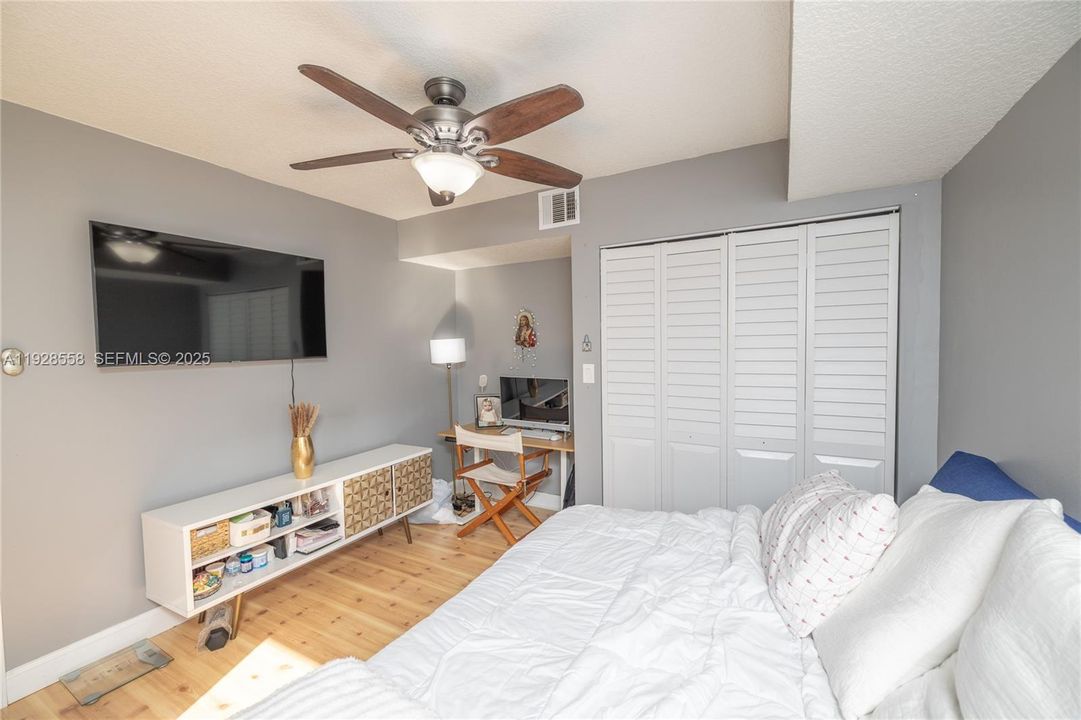 For Sale: $495,000 (3 beds, 2 baths, 1628 Square Feet)