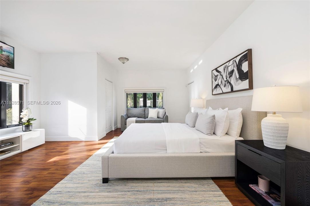 待售: $4,599,000 (6 贝兹, 7 浴室, 5609 平方英尺)