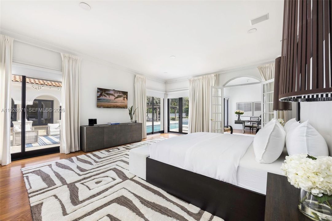 待售: $4,599,000 (6 贝兹, 7 浴室, 5609 平方英尺)