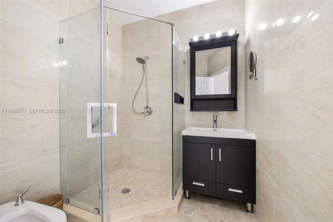 待售: $4,599,000 (6 贝兹, 7 浴室, 5609 平方英尺)