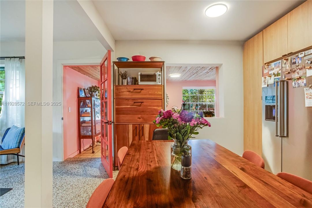 待售: $500,000 (2 贝兹, 1 浴室, 1292 平方英尺)