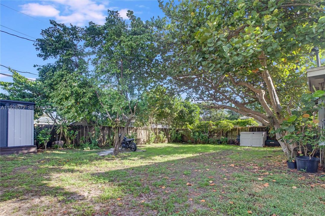 待售: $500,000 (2 贝兹, 1 浴室, 1292 平方英尺)