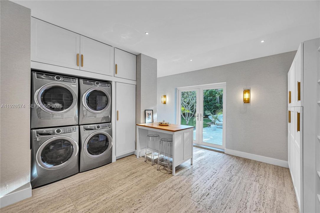 В аренду: $44,000 (4 спален, 4 ванн, 4050 Квадратных фут)