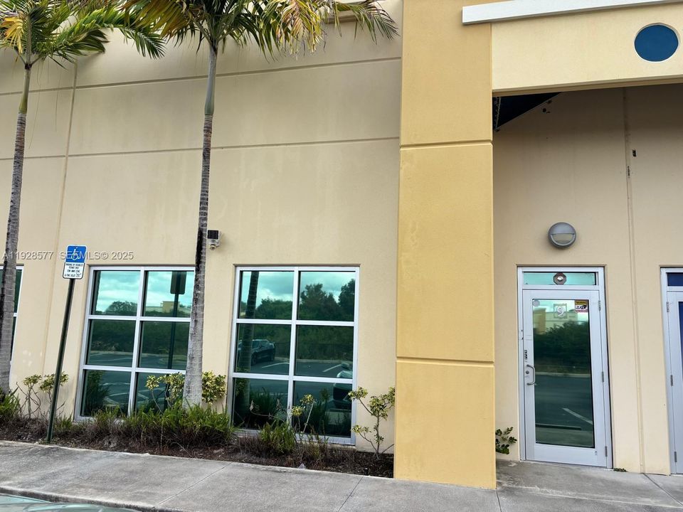 En Renta: $4,750 (0 camas, 0 baños, 0 Pies cuadrados)