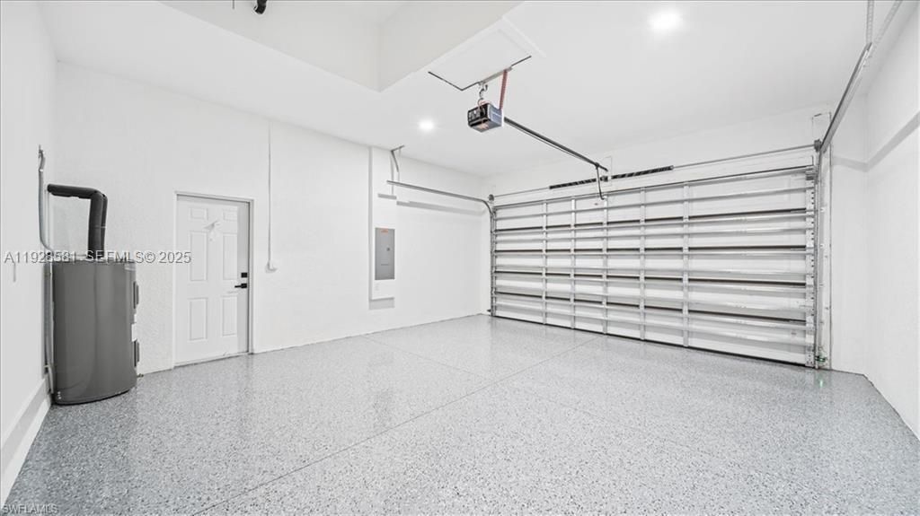 待售: $375,000 (4 贝兹, 2 浴室, 0 平方英尺)