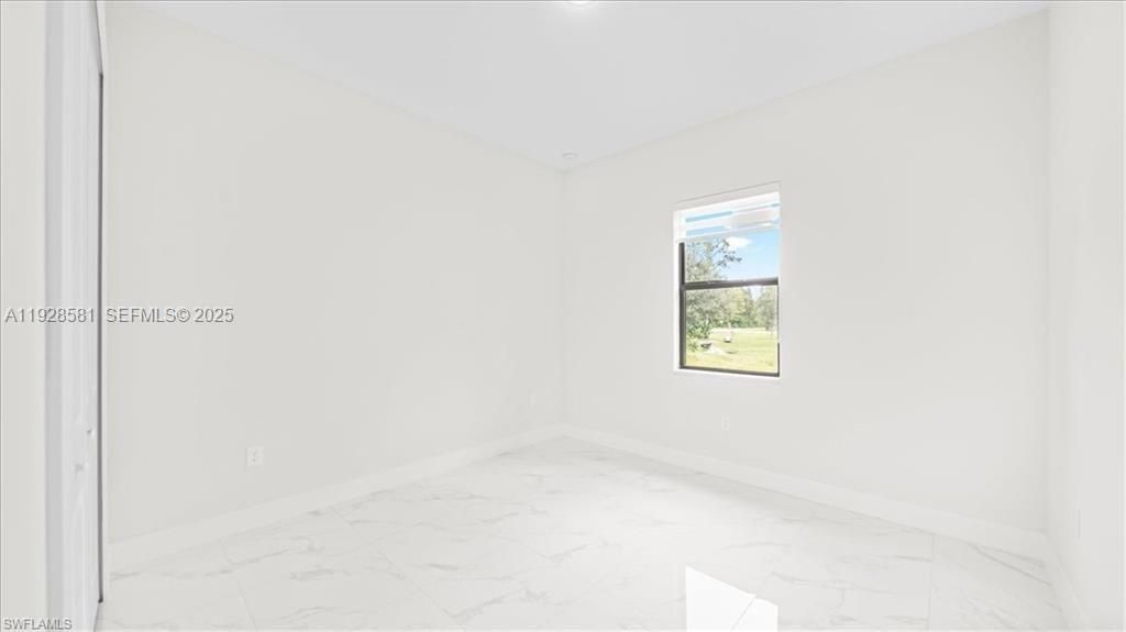 待售: $375,000 (4 贝兹, 2 浴室, 0 平方英尺)