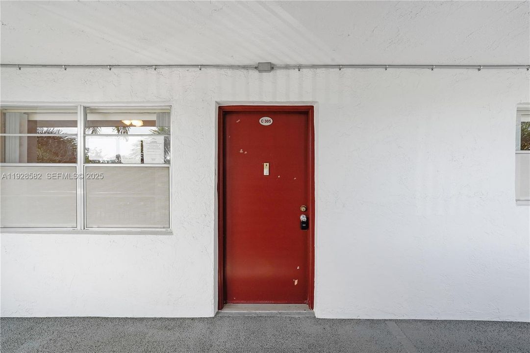 待售: $84,900 (2 贝兹, 2 浴室, 1040 平方英尺)