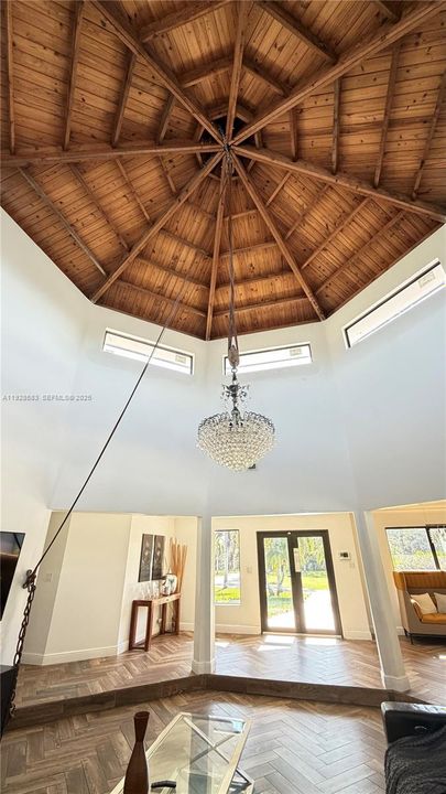 出租: $10,995 (4 贝兹, 4 浴室, 3071 平方英尺)