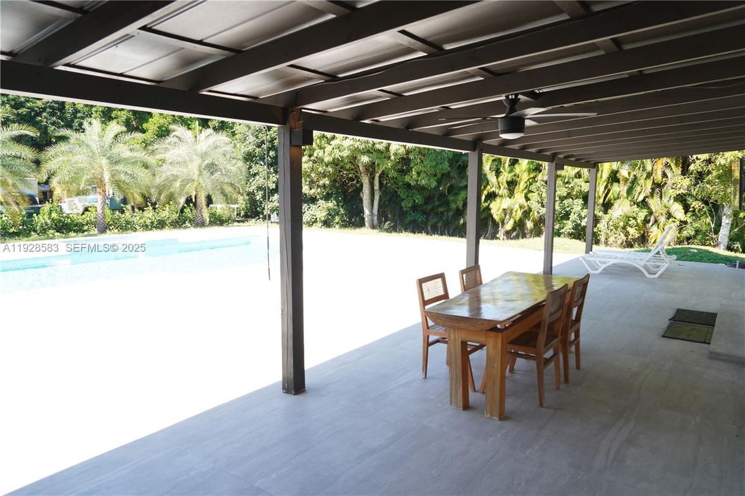 出租: $10,995 (4 贝兹, 4 浴室, 3071 平方英尺)