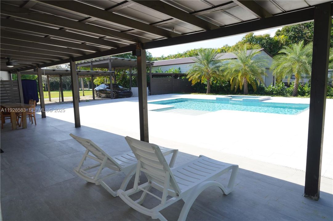 出租: $10,995 (4 贝兹, 4 浴室, 3071 平方英尺)